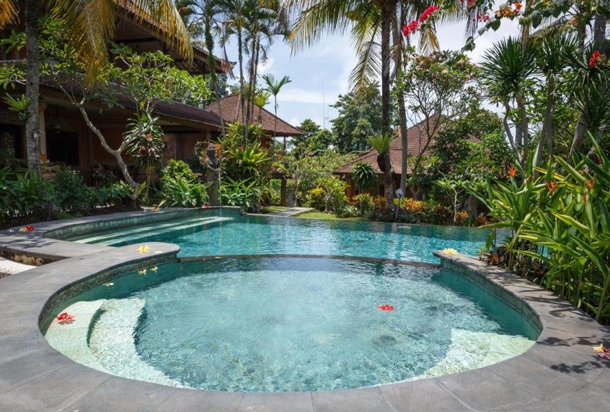 Hotel White House à Ubud Extérieur photo