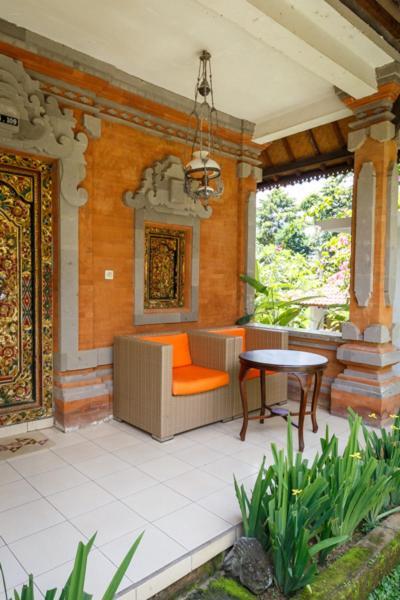 Hotel White House à Ubud Extérieur photo
