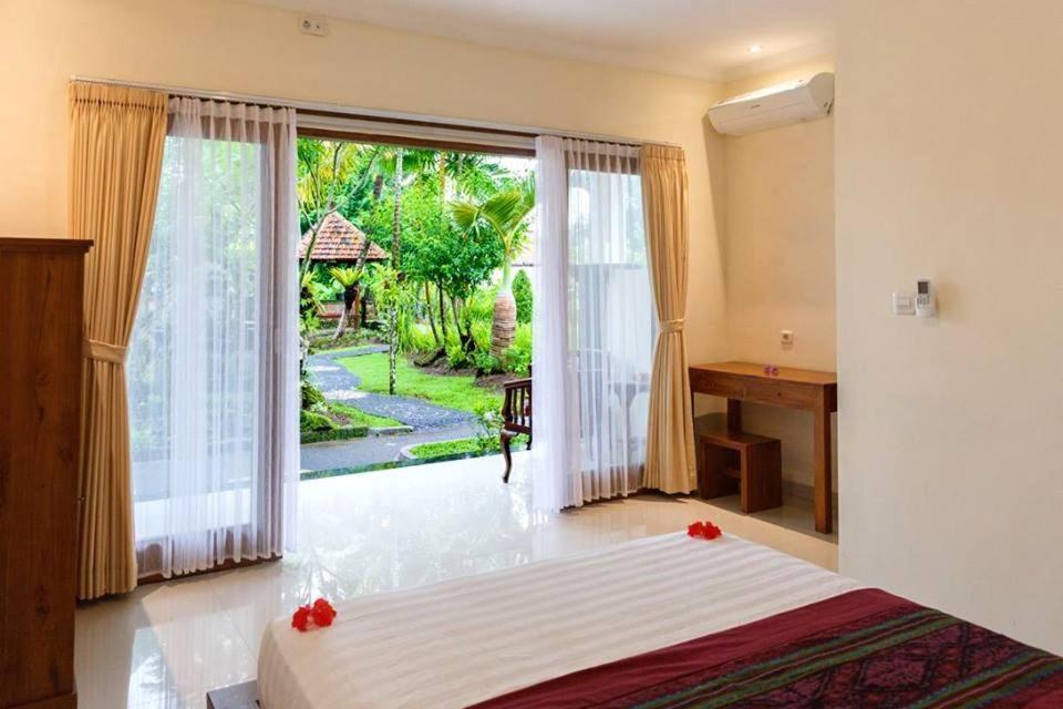 Hotel White House à Ubud Extérieur photo
