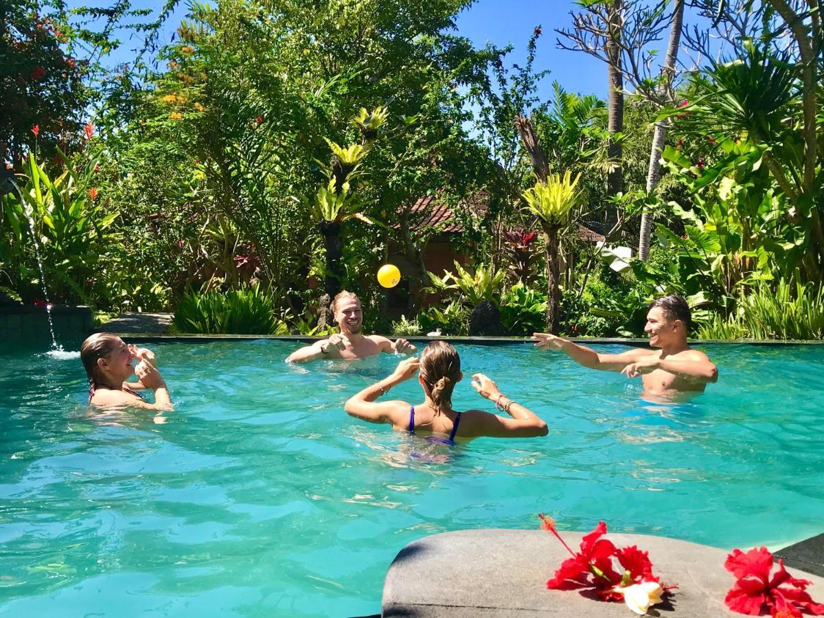 Hotel White House à Ubud Extérieur photo